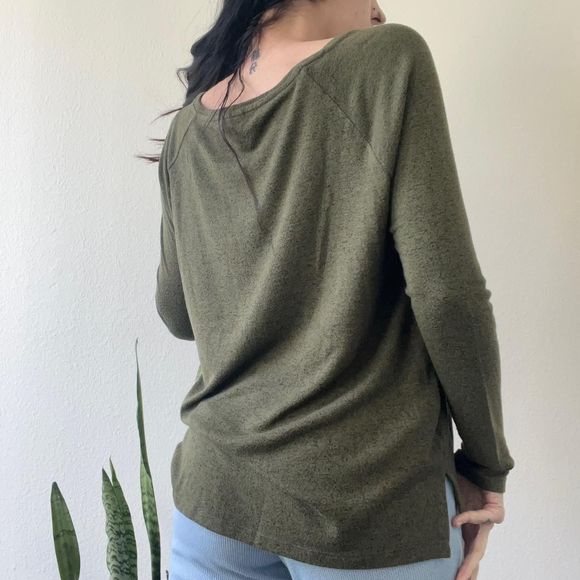 green old navy luxe long sleeve light sweater - Picture 3 of 3